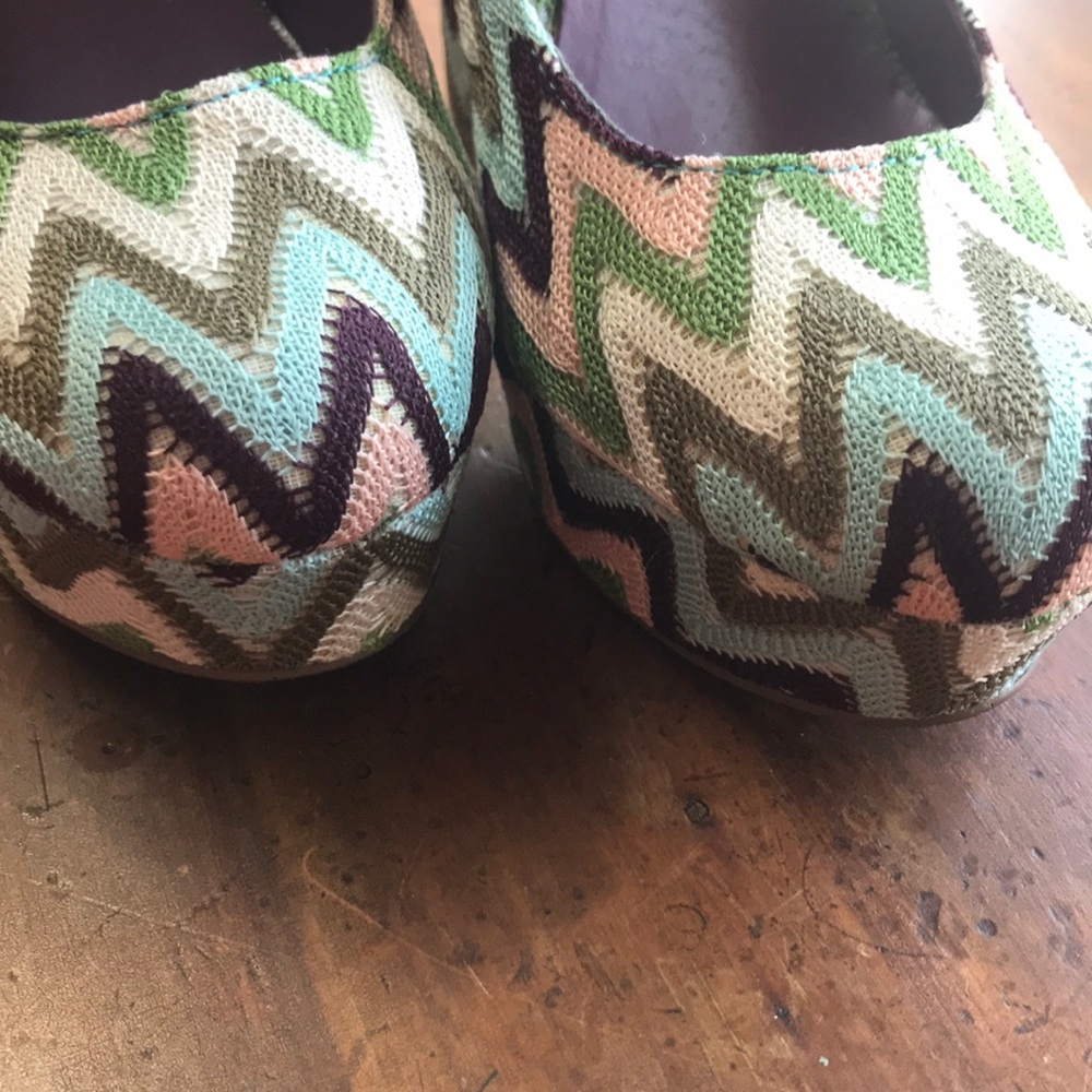 Madden Girl chevron platform pumps - Picture 5 of 6